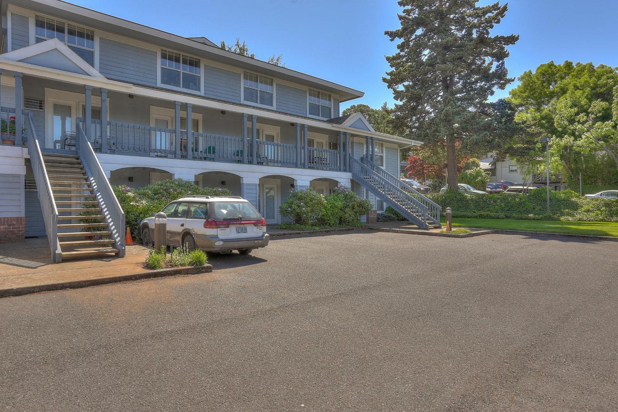 13 Lodge Hood River Eksteriør billede